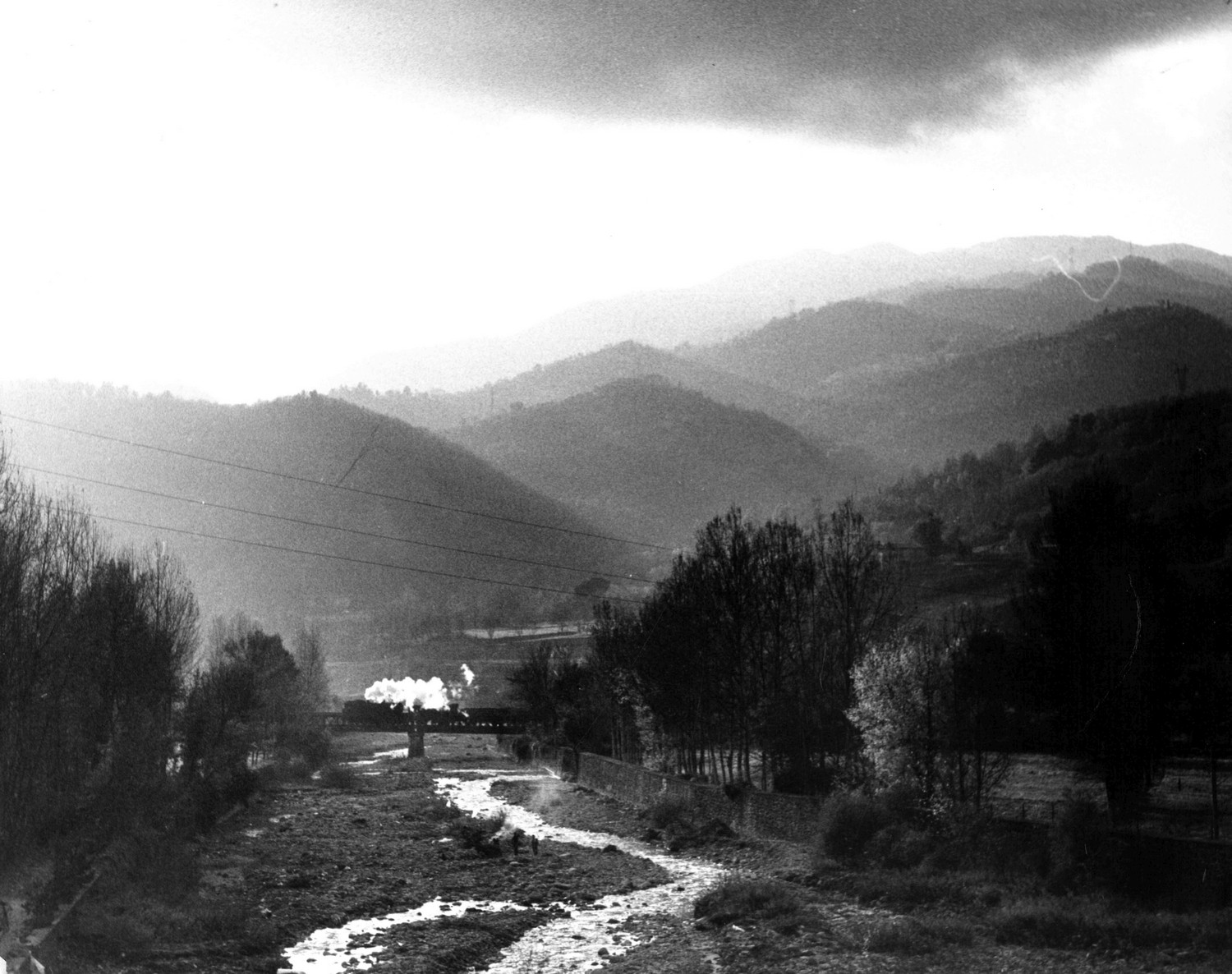 Fiume Corsonna e treno a vapore